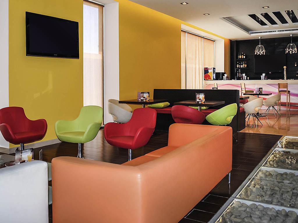Ibis Amman Hotel ภายนอก รูปภาพ