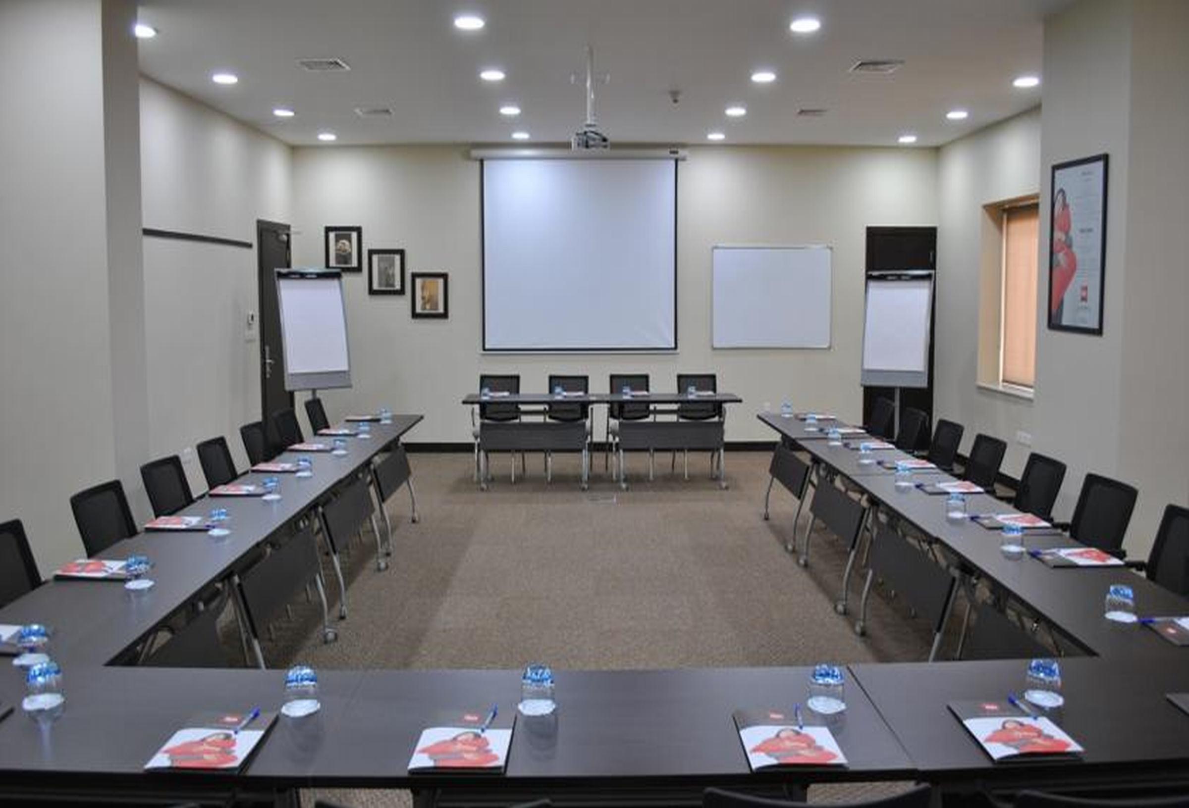 Ibis Amman Hotel ภายนอก รูปภาพ
