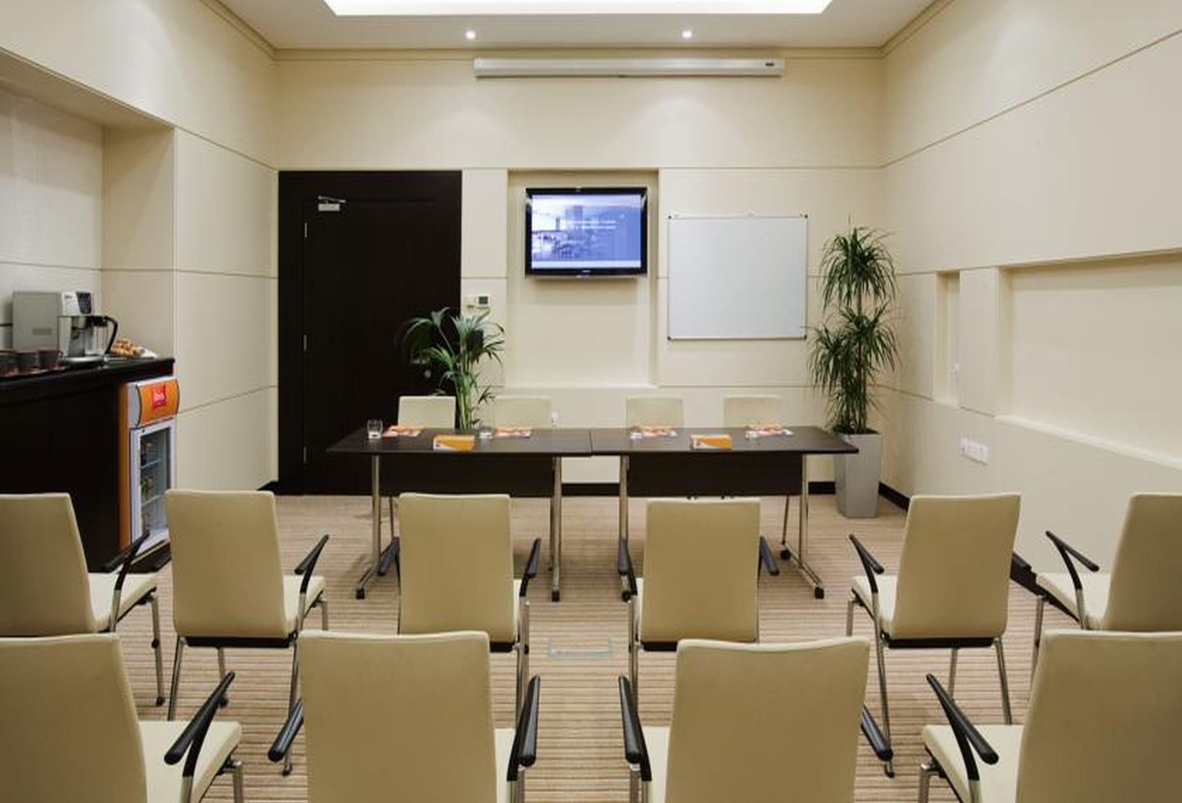 Ibis Amman Hotel ภายนอก รูปภาพ