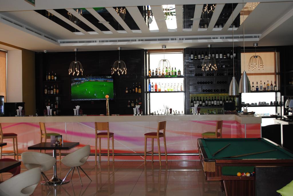 Ibis Amman Hotel ภายนอก รูปภาพ
